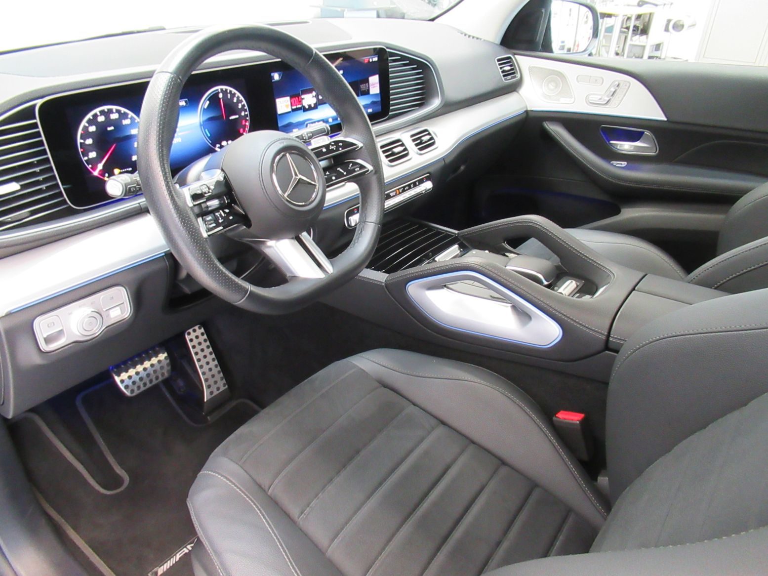 2025 Mercedes-Benz GLE — fotografija 16