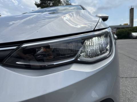 2021 Volkswagen Golf — sličica 13