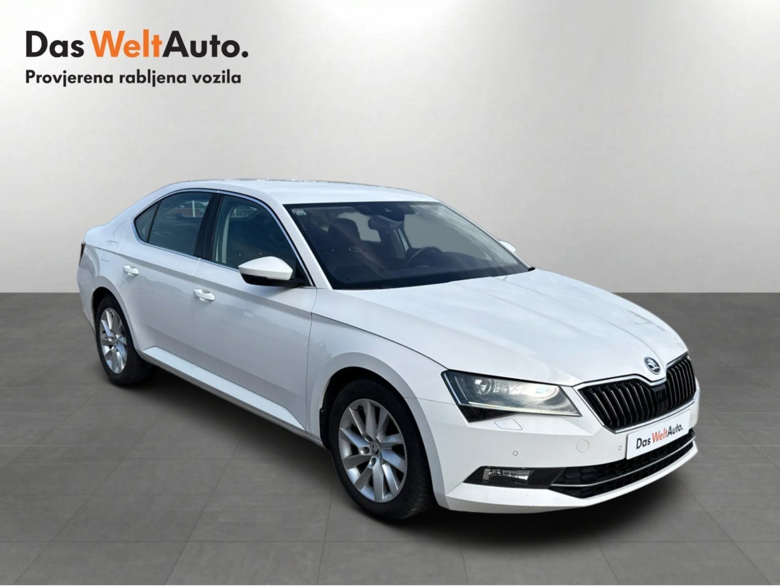2019 Škoda Superb — fotografija 6