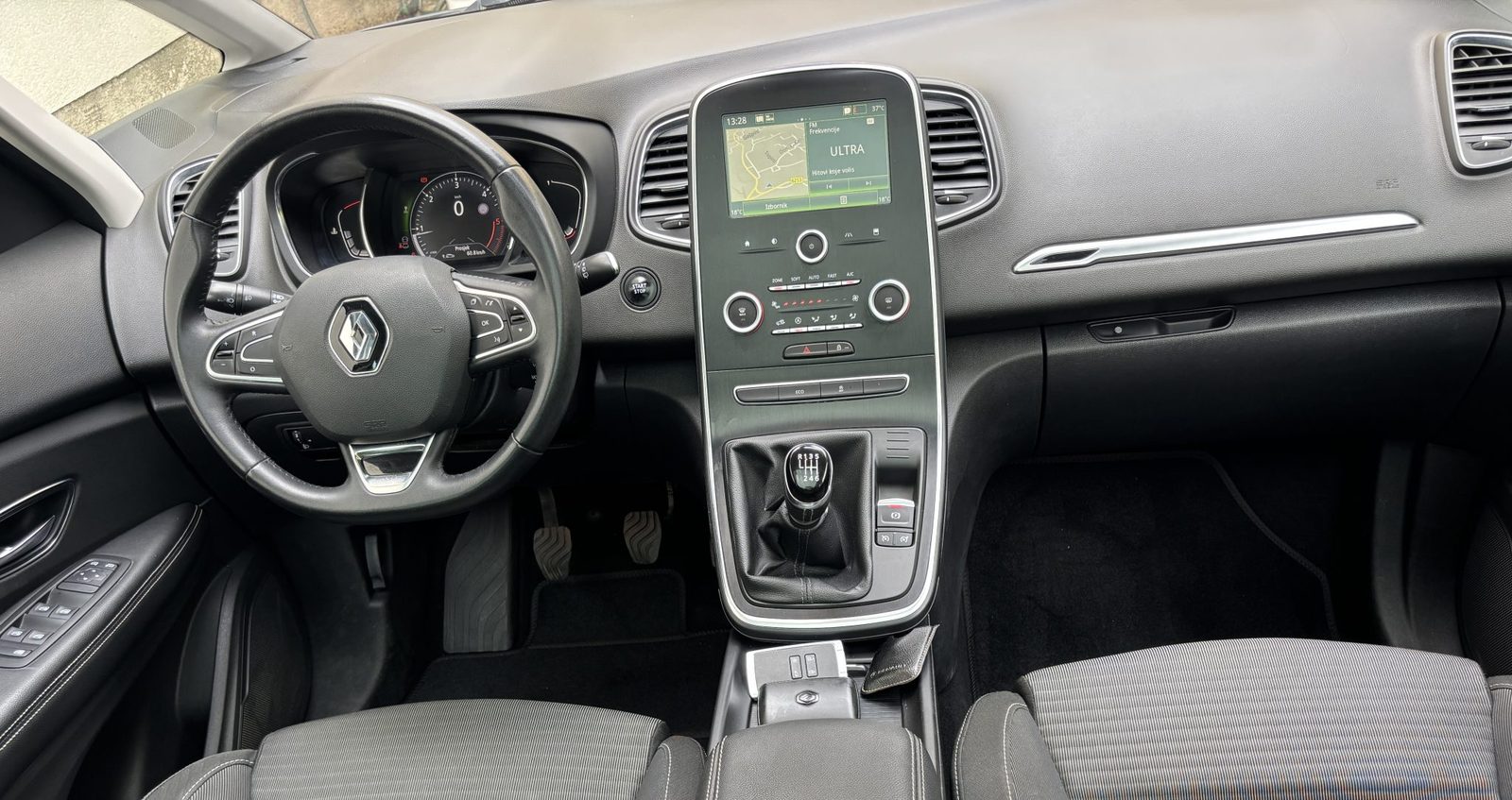 2016 Renault Scenic — fotografija 26