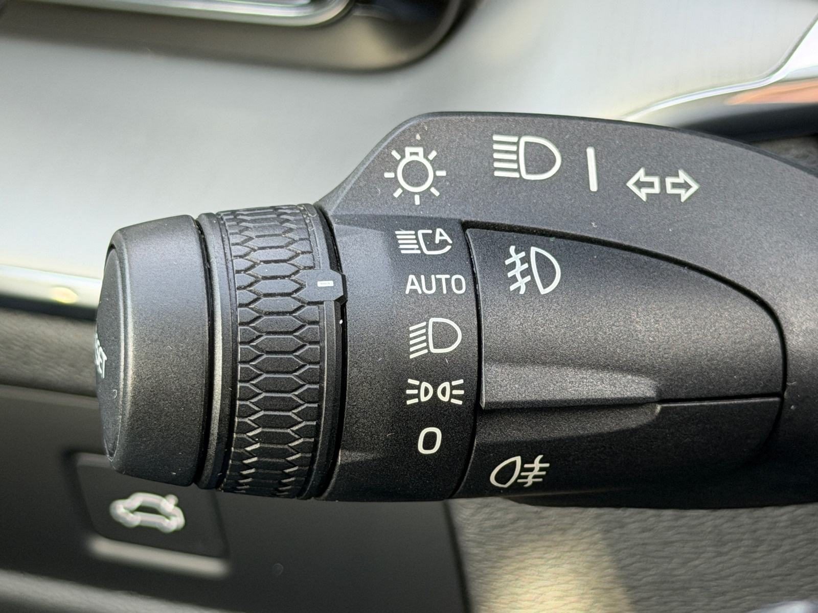 2023 Volvo XC60 — fotografija 19