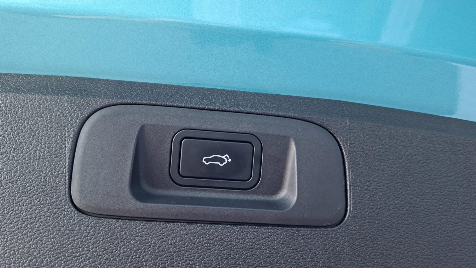 2025 Geely Coolray — fotografija 19