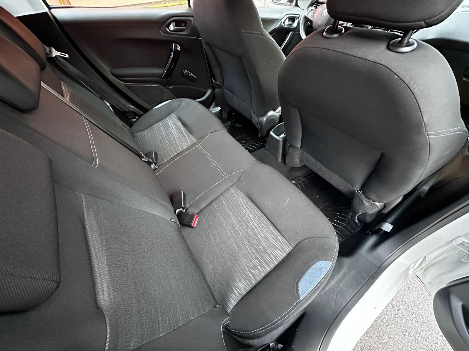 2019 Peugeot 208 — fotografija 16
