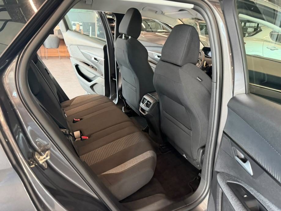 2021 Peugeot 3008 — fotografija 24