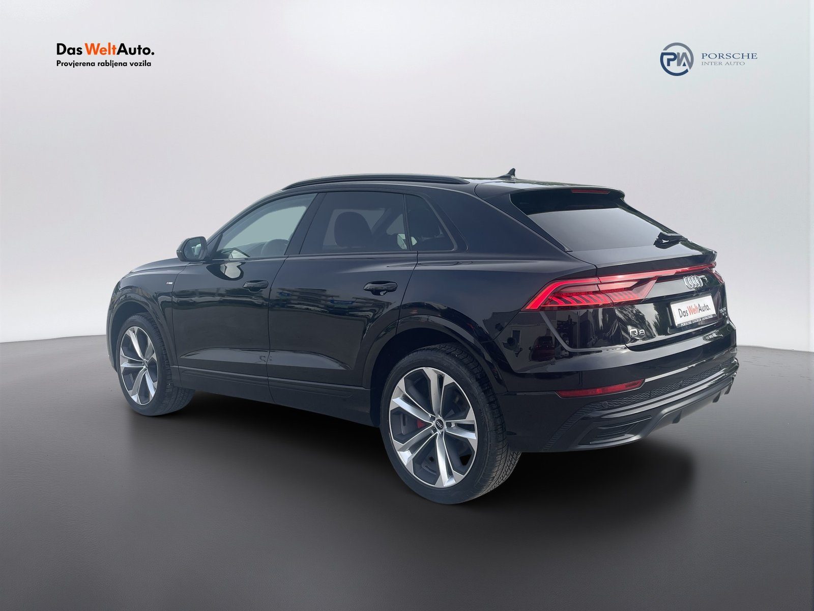 2020 Audi Q8 S line — fotografija 3