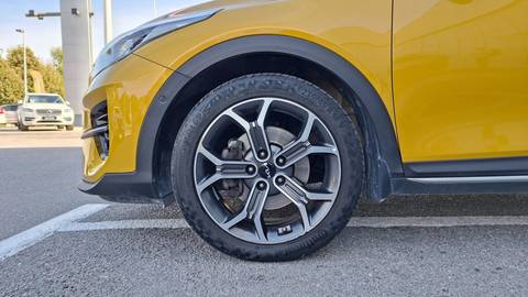 2021 Kia XCeed — sličica 2