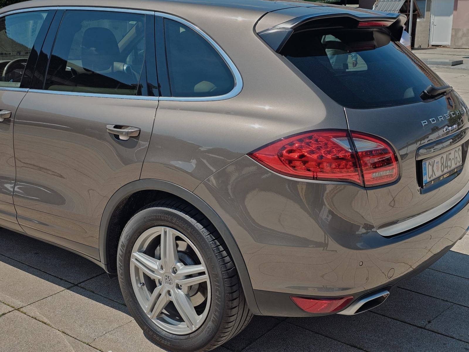 2011 Porsche Cayenne — fotografija 7