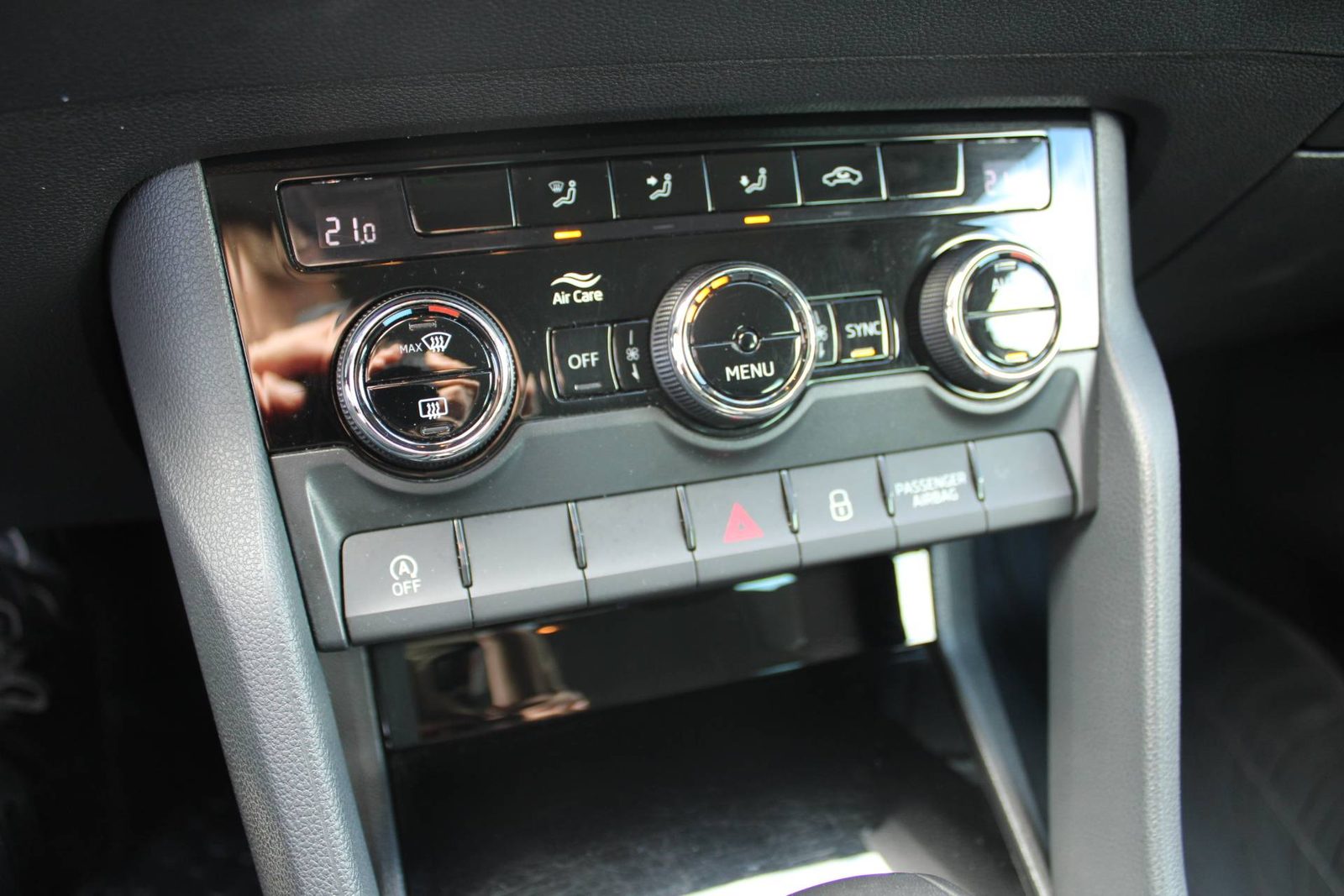 2019 Škoda Karoq — fotografija 19