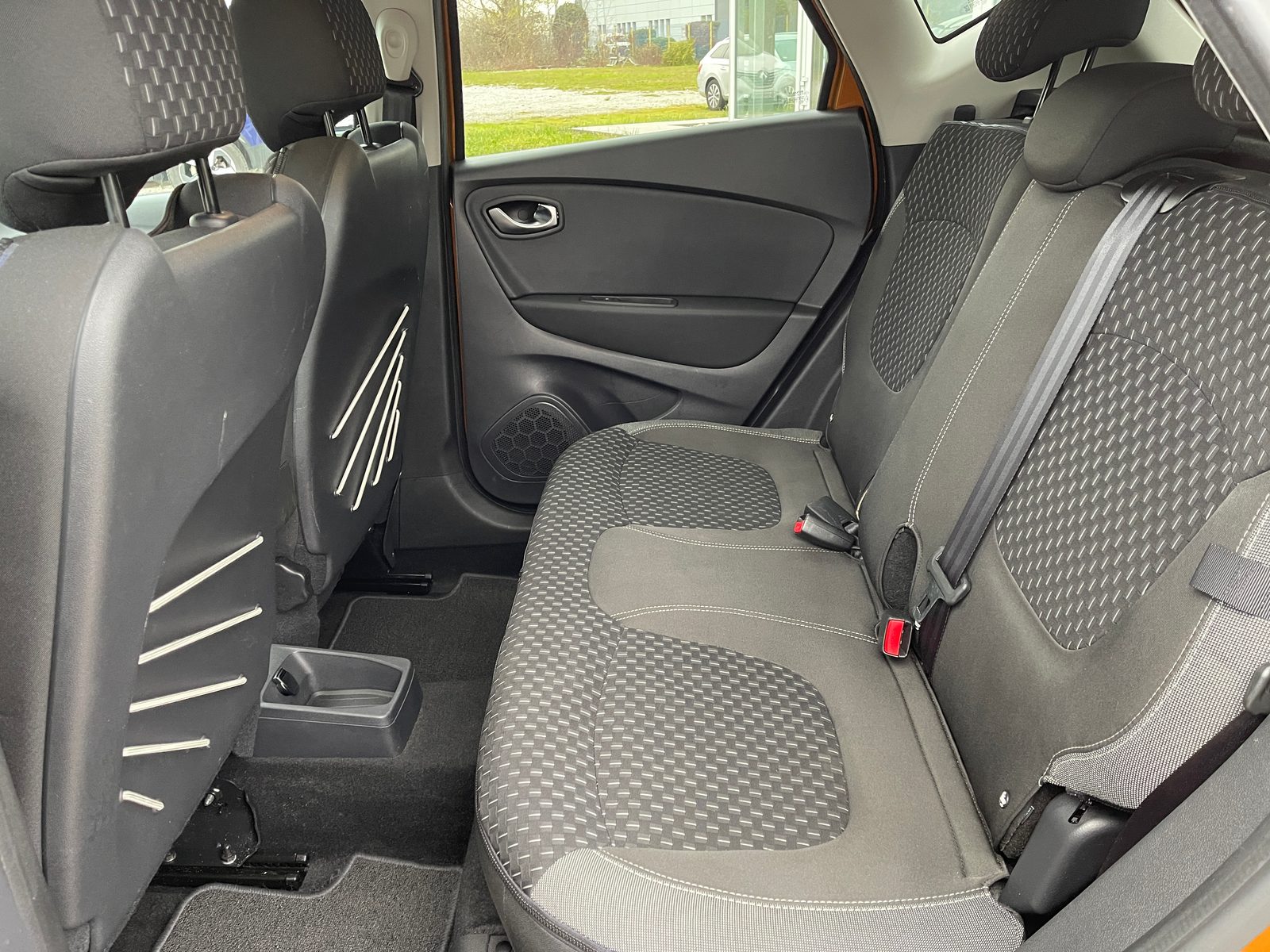2019 Renault Captur — fotografija 11