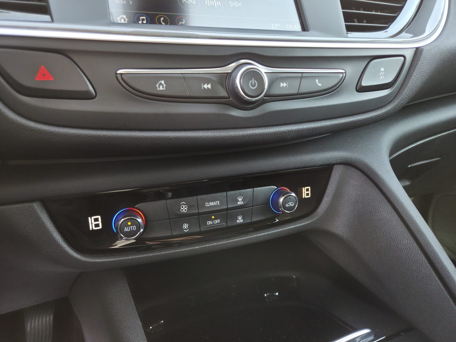 2018 Opel Insignia — fotografija 14