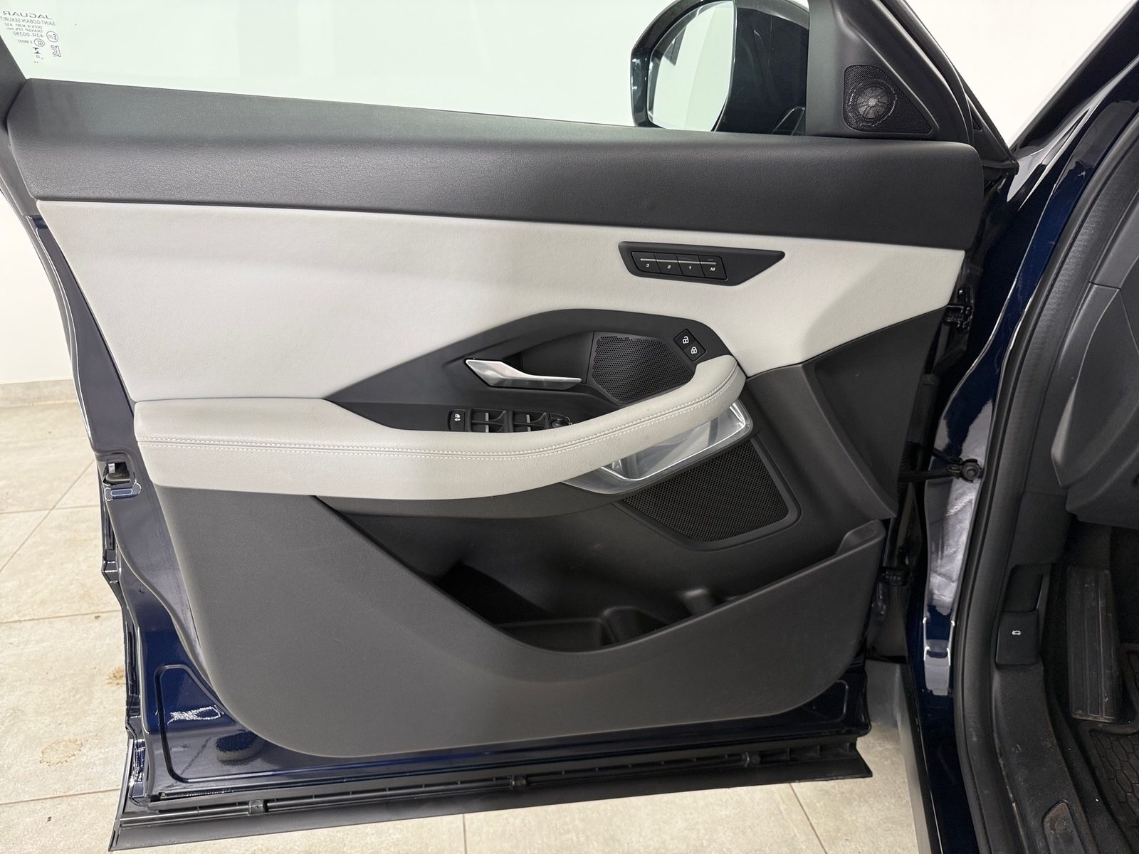 2023 Jaguar E-Pace — fotografija 14