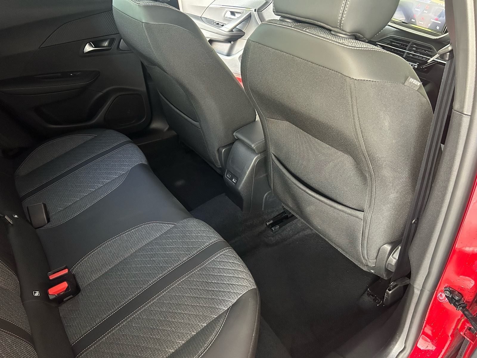 2024 Peugeot 2008 — fotografija 13