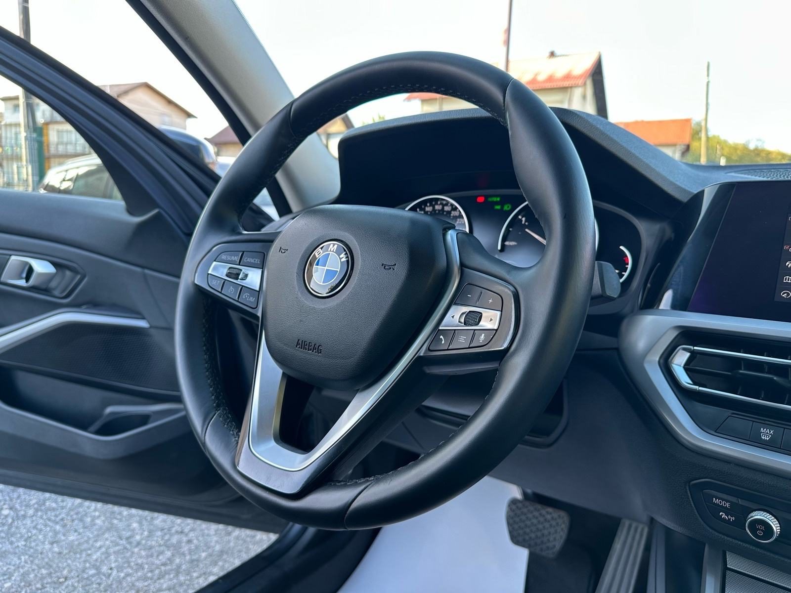2020 BMW Serija 3 — fotografija 16