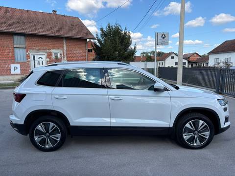 2022 Škoda Karoq — sličica 4