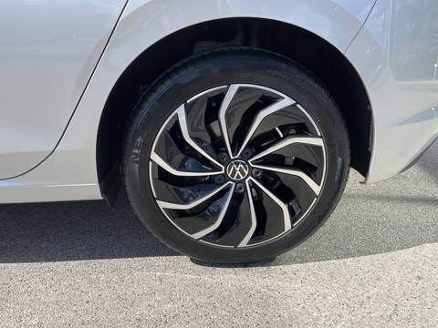 2023 Volkswagen Golf — sličica 15