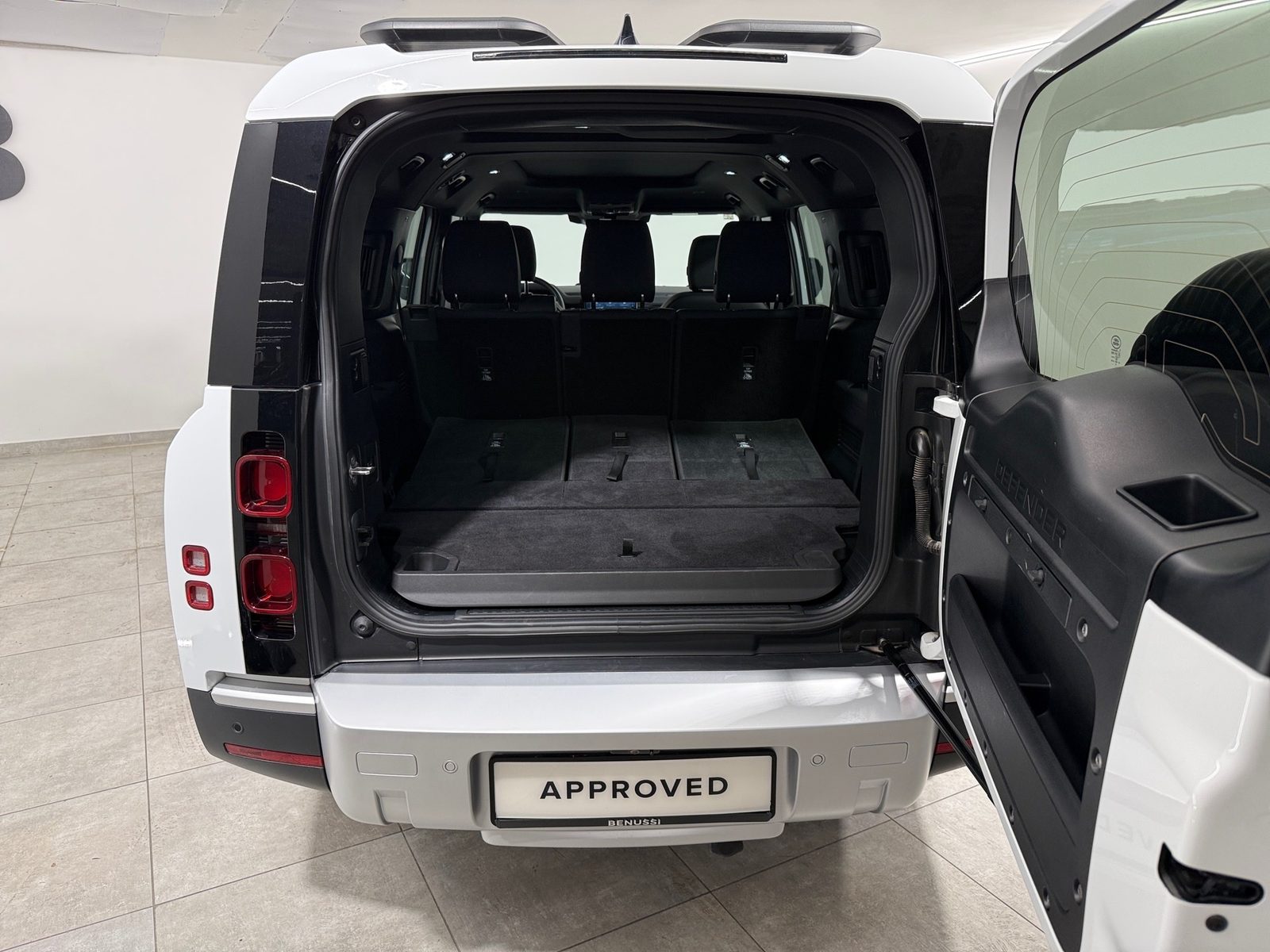 2024 Land Rover Defender — fotografija 12