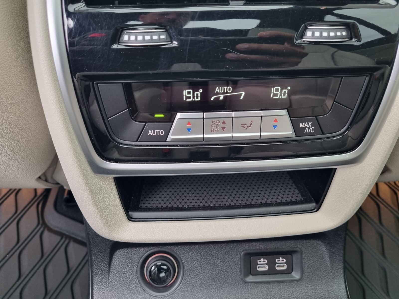2020 BMW X7 — fotografija 29