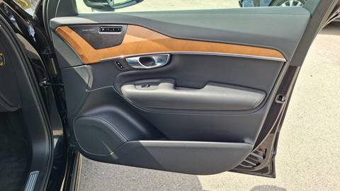 2022 Volvo XC90 — sličica 8