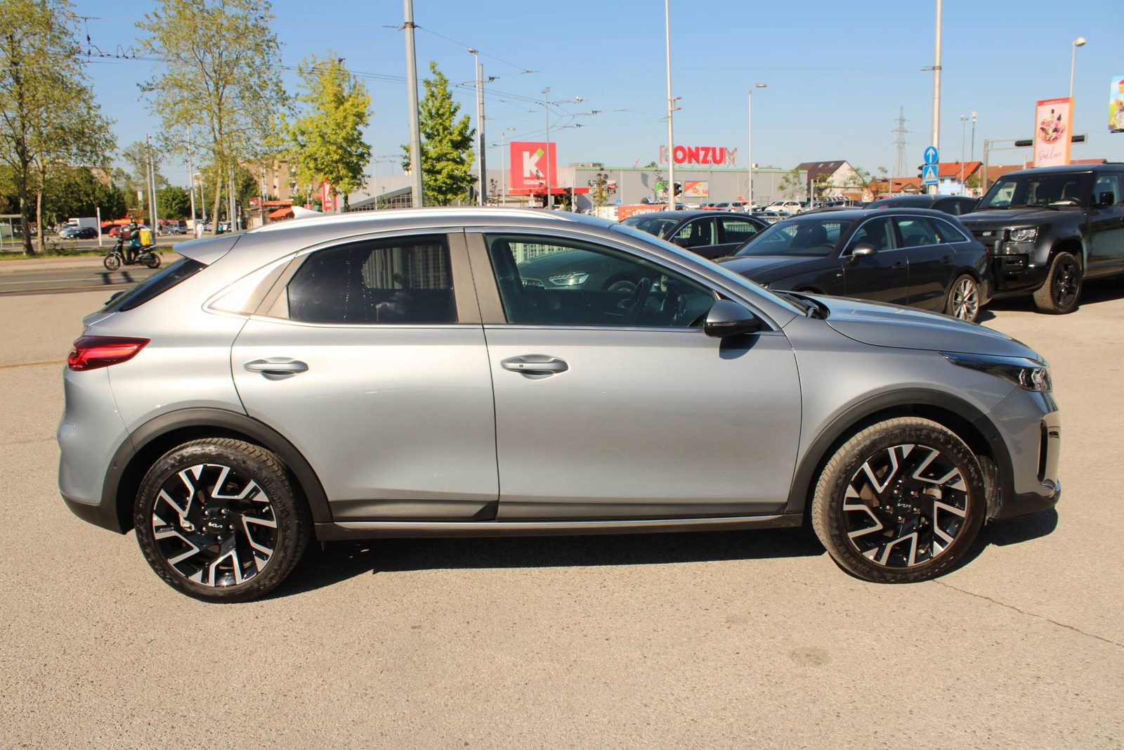 2023 Kia Xcee'd — fotografija 4