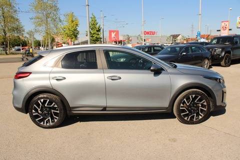 2023 Kia Xcee'd — sličica 4