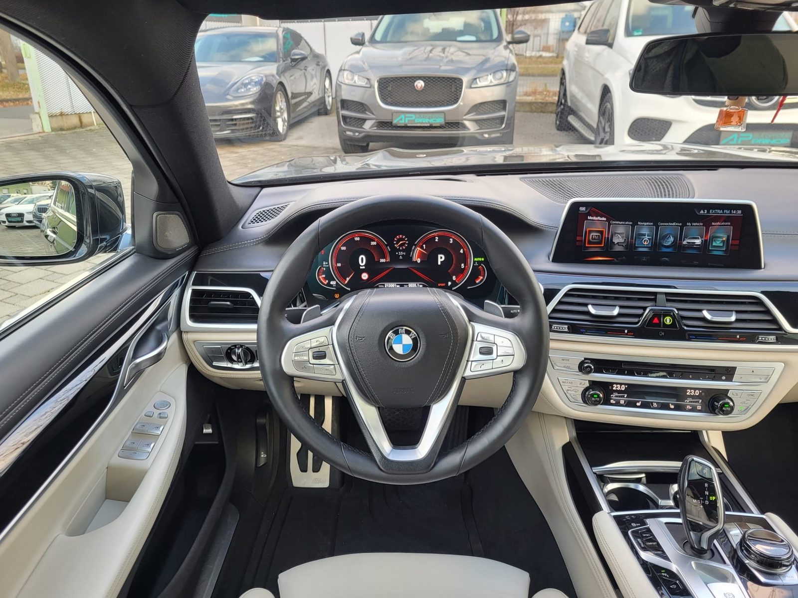 2016 BMW Serija 7 — fotografija 19