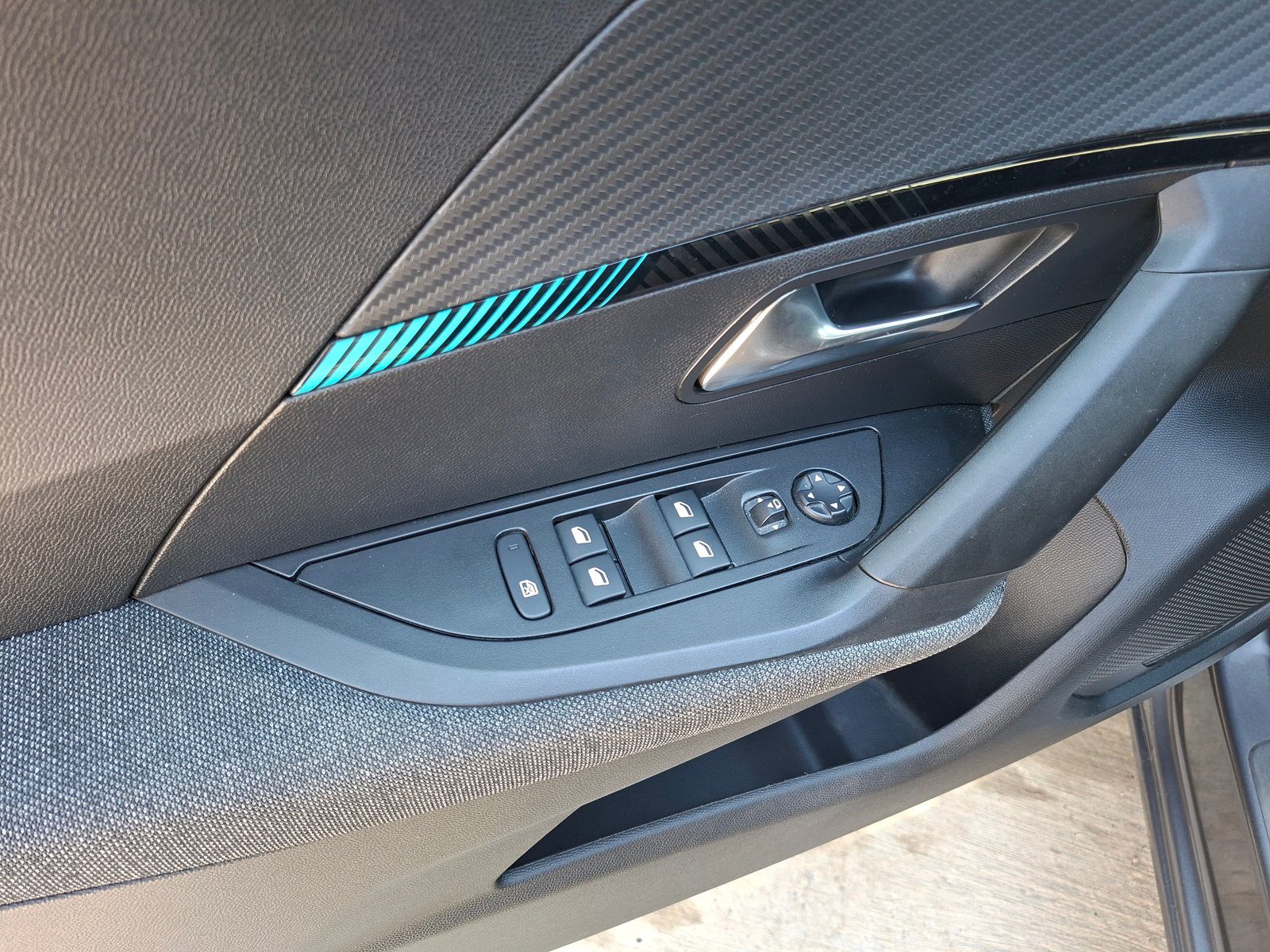 2022 Peugeot 2008 — fotografija 18