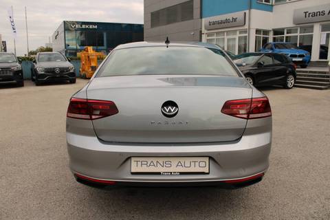 2022 Volkswagen Passat — sličica 6