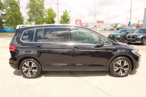 2023 Volkswagen Touran — sličica 4
