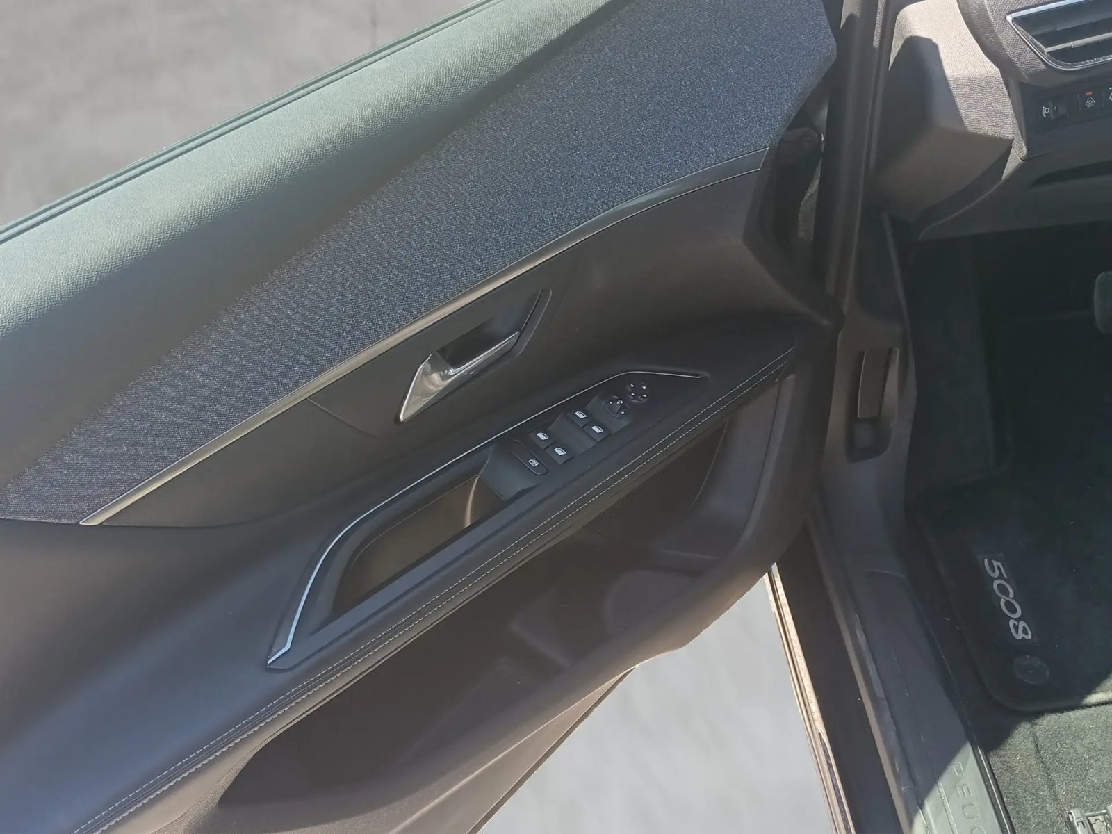 2023 Peugeot 5008 — fotografija 12