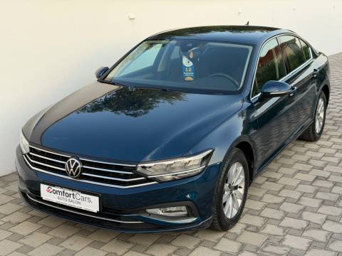 2021 Volkswagen Passat — sličica 2