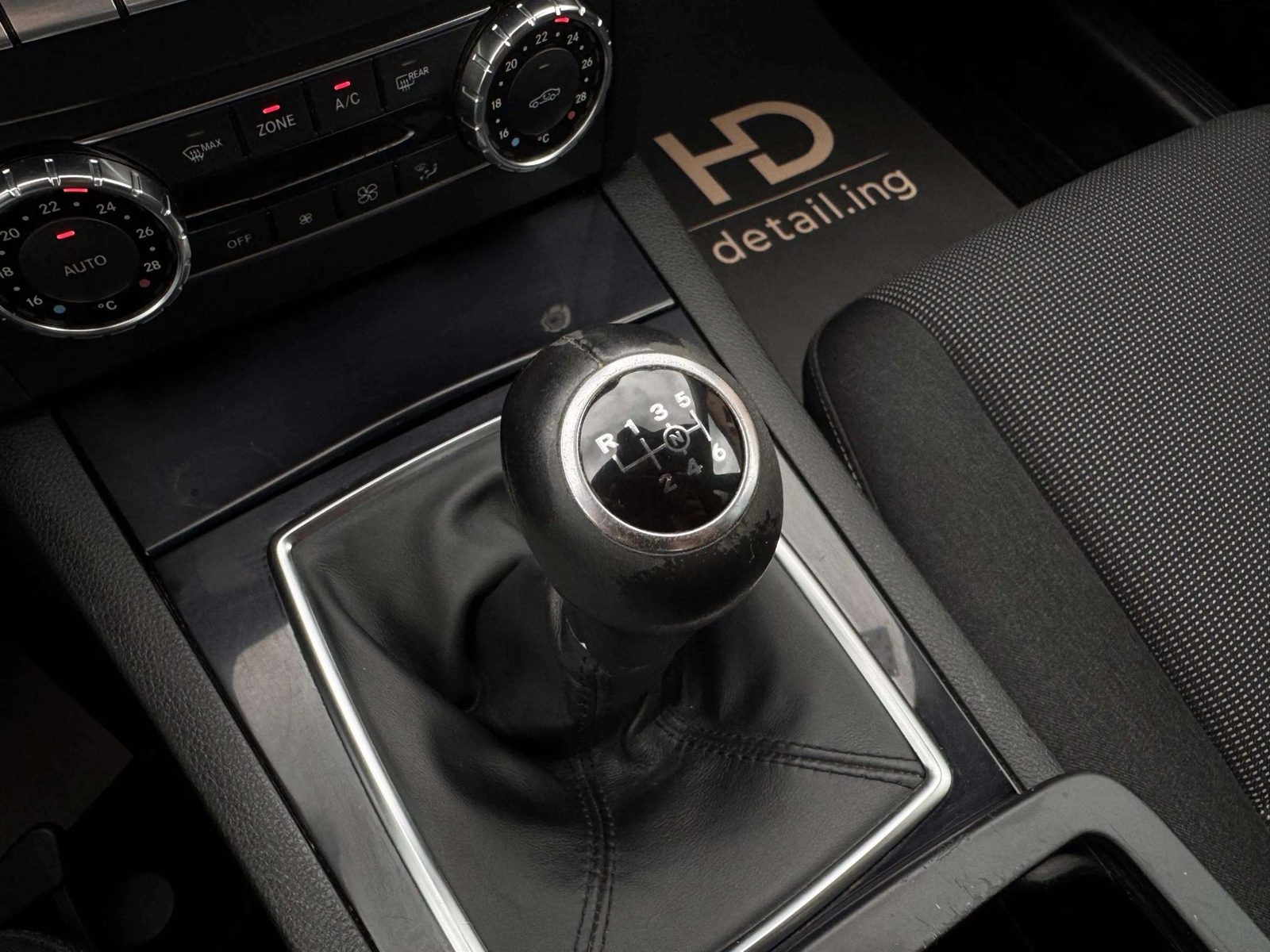 2011 Mercedes-Benz C-klasa — fotografija 12
