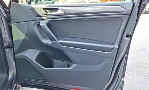 2017 Volkswagen Tiguan — sličica 8