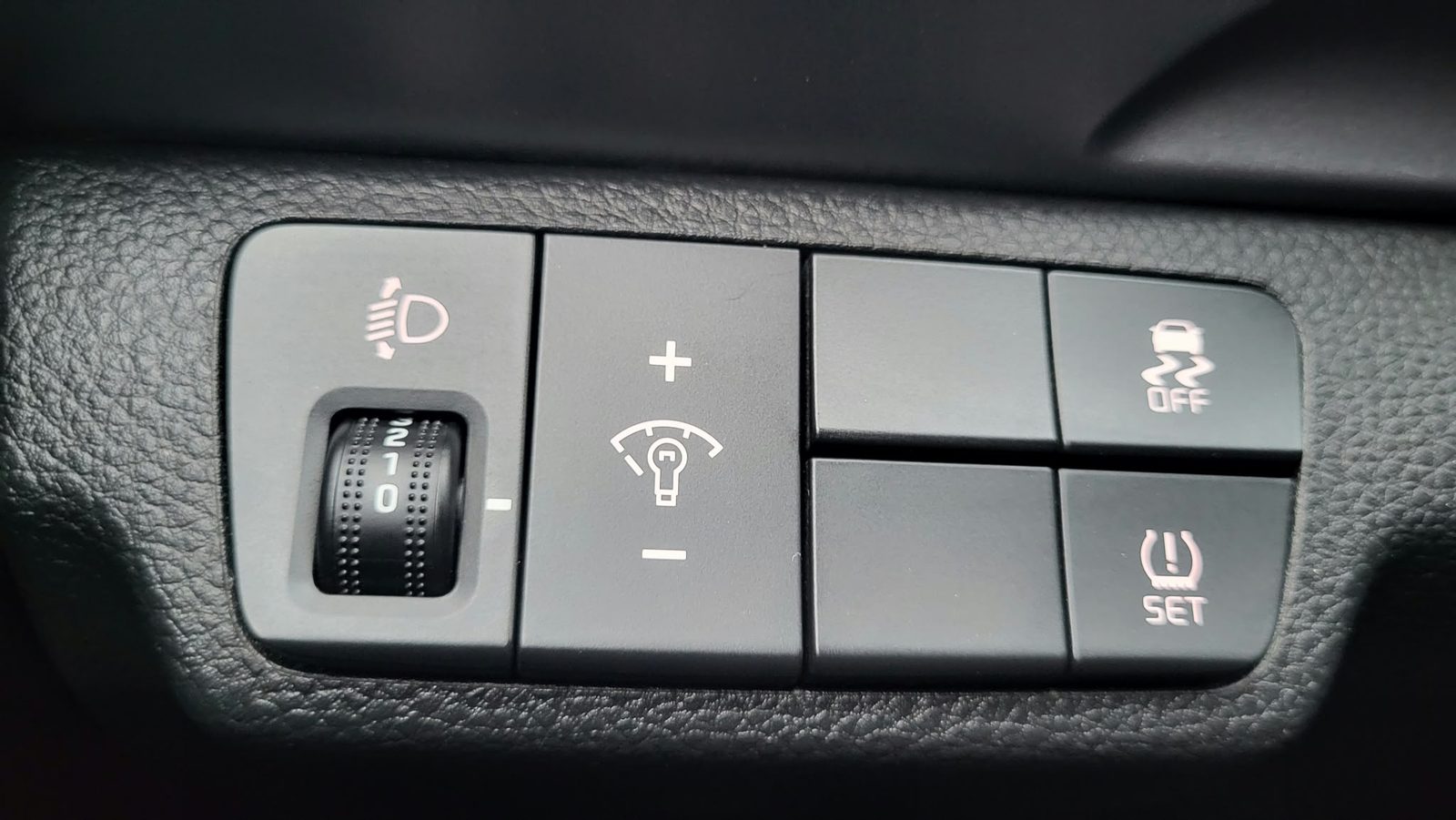 2020 Kia Stonic — fotografija 24