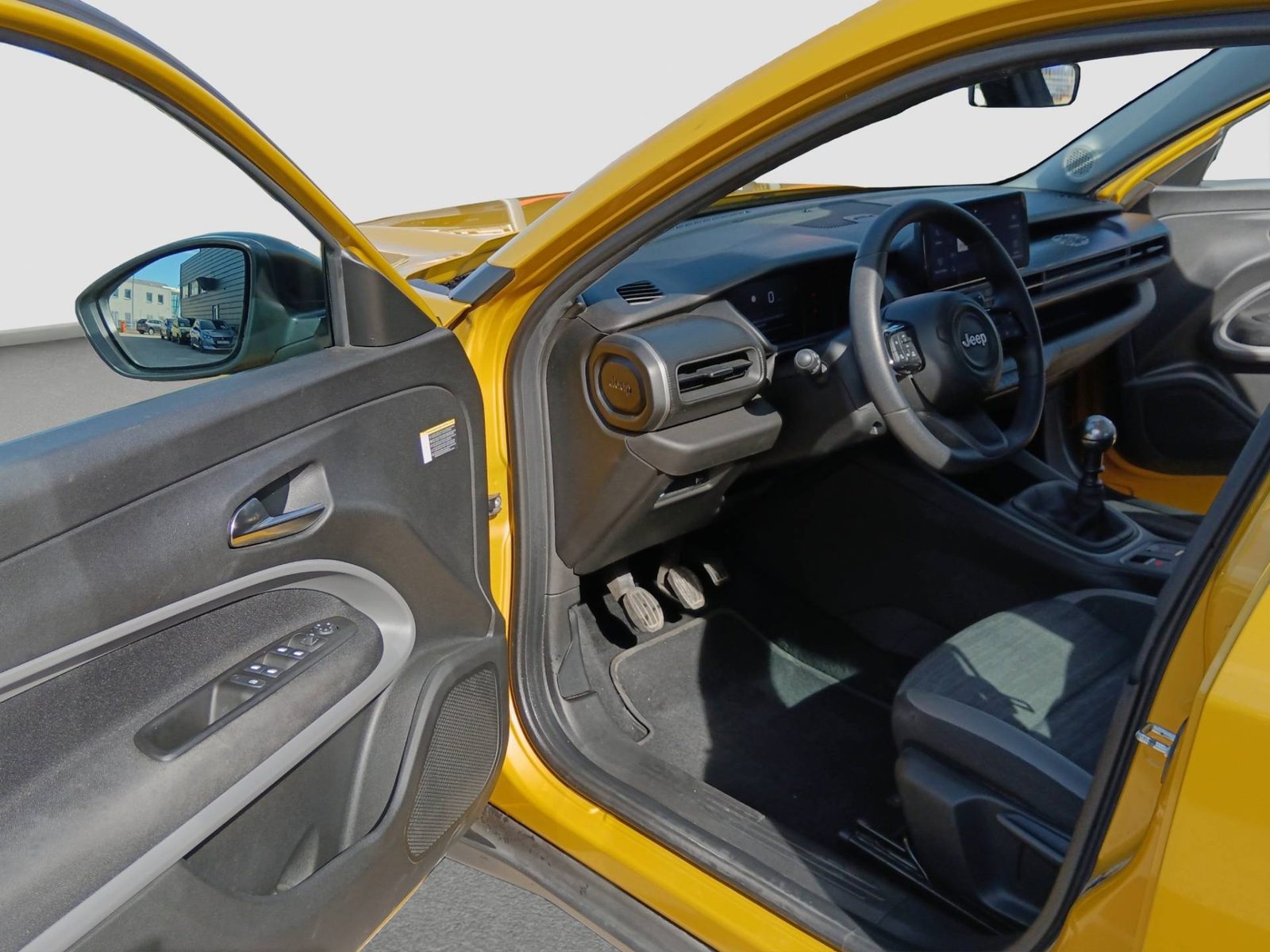 2024 Jeep Avenger — fotografija 11