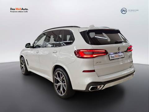 2022 BMW X5 — sličica 7