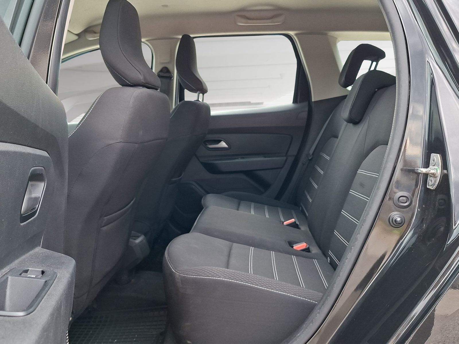 2023 Dacia Duster — fotografija 16