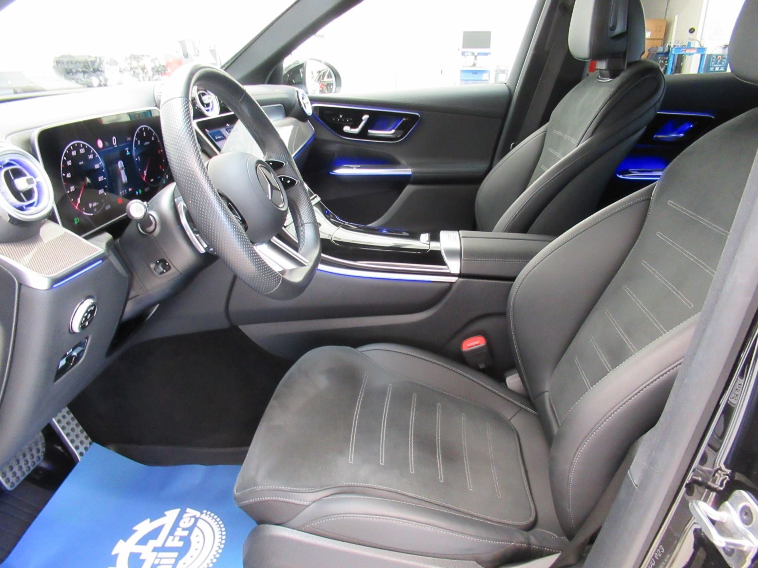 2026 Mercedes-Benz GLC — fotografija 16