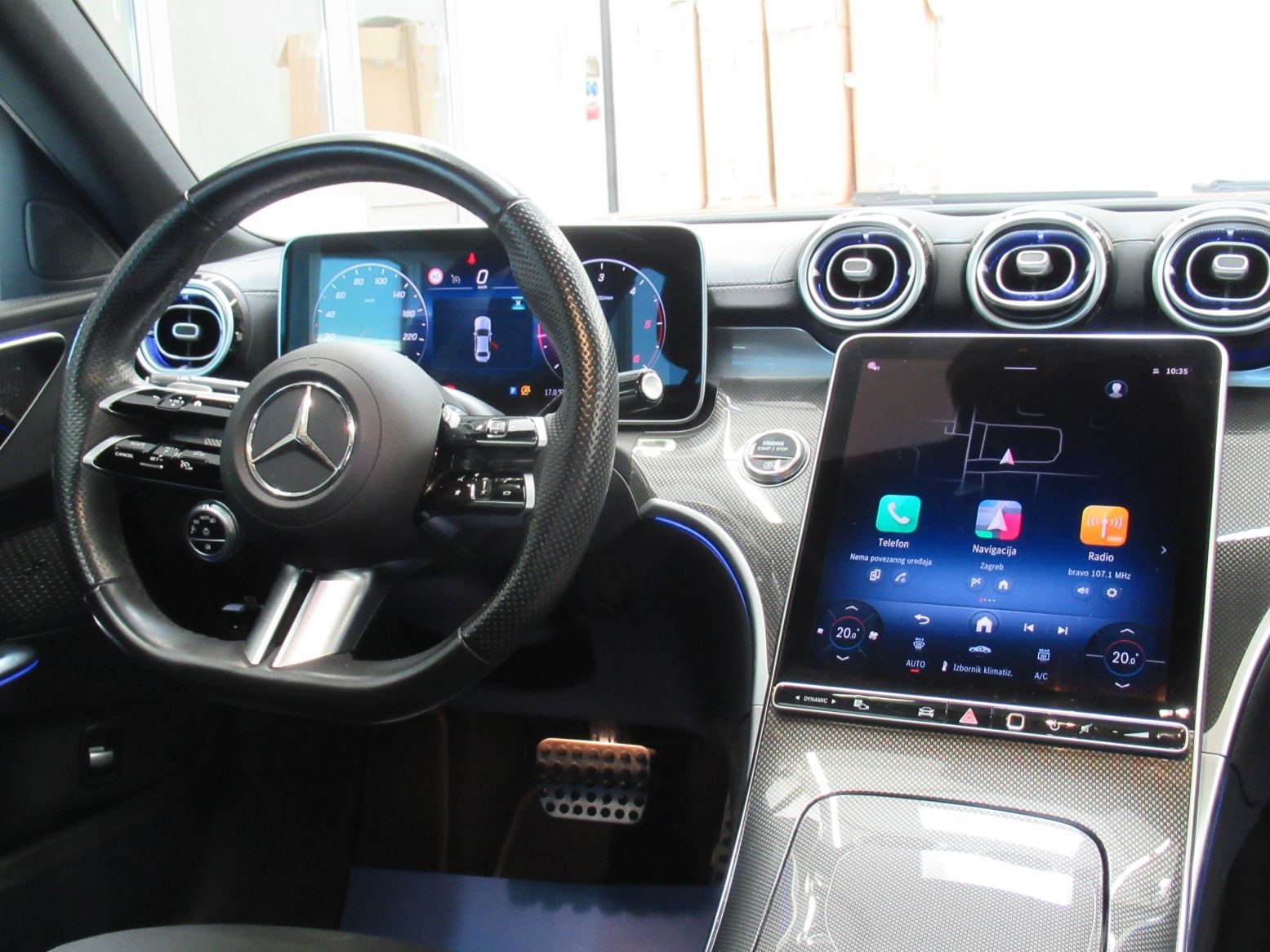 2025 Mercedes-Benz C-klasa — fotografija 15