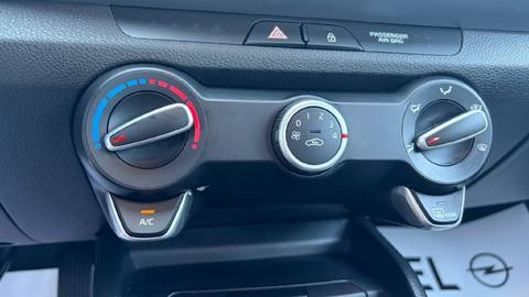 2020 Kia Stonic — sličica 24