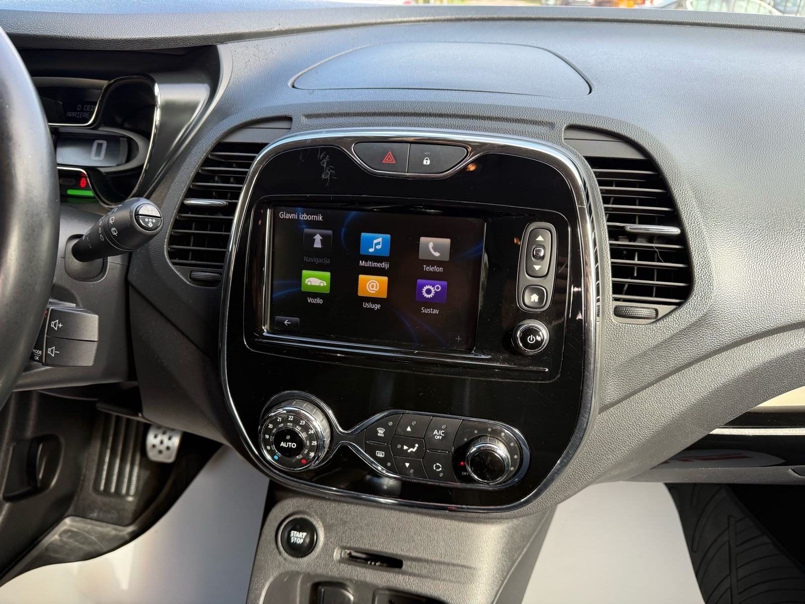 2017 Renault Captur — fotografija 15