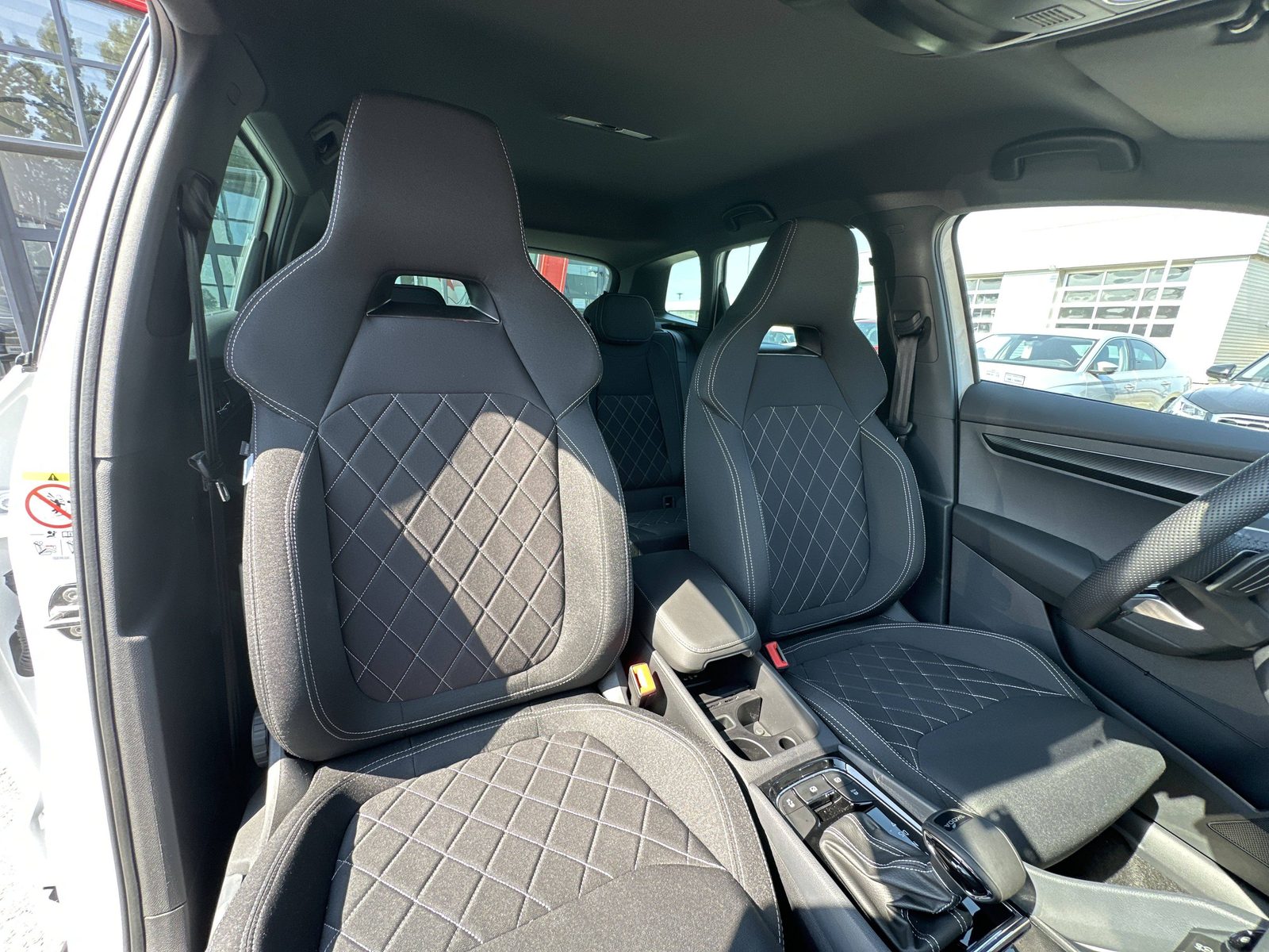 2026 Škoda Karoq — fotografija 29