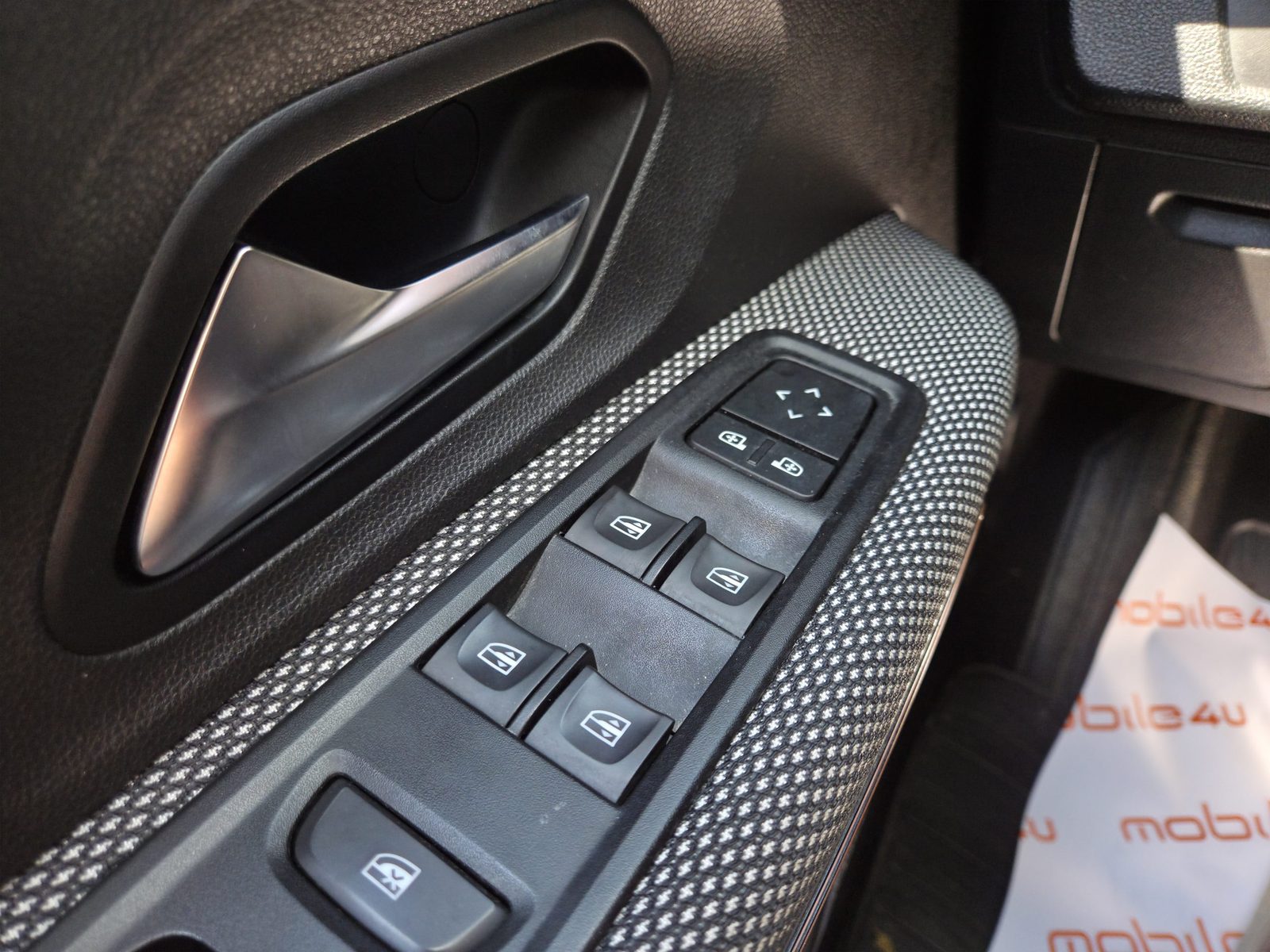2022 Dacia Sandero — fotografija 14