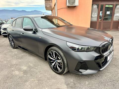 2024 BMW Serija 5 — sličica 3