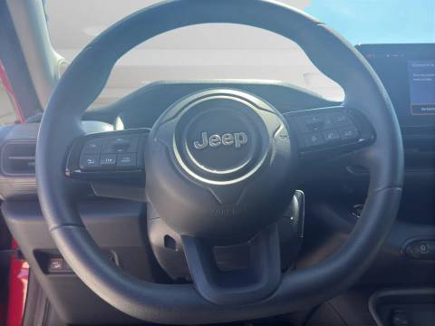 2025 Jeep Avenger — sličica 11