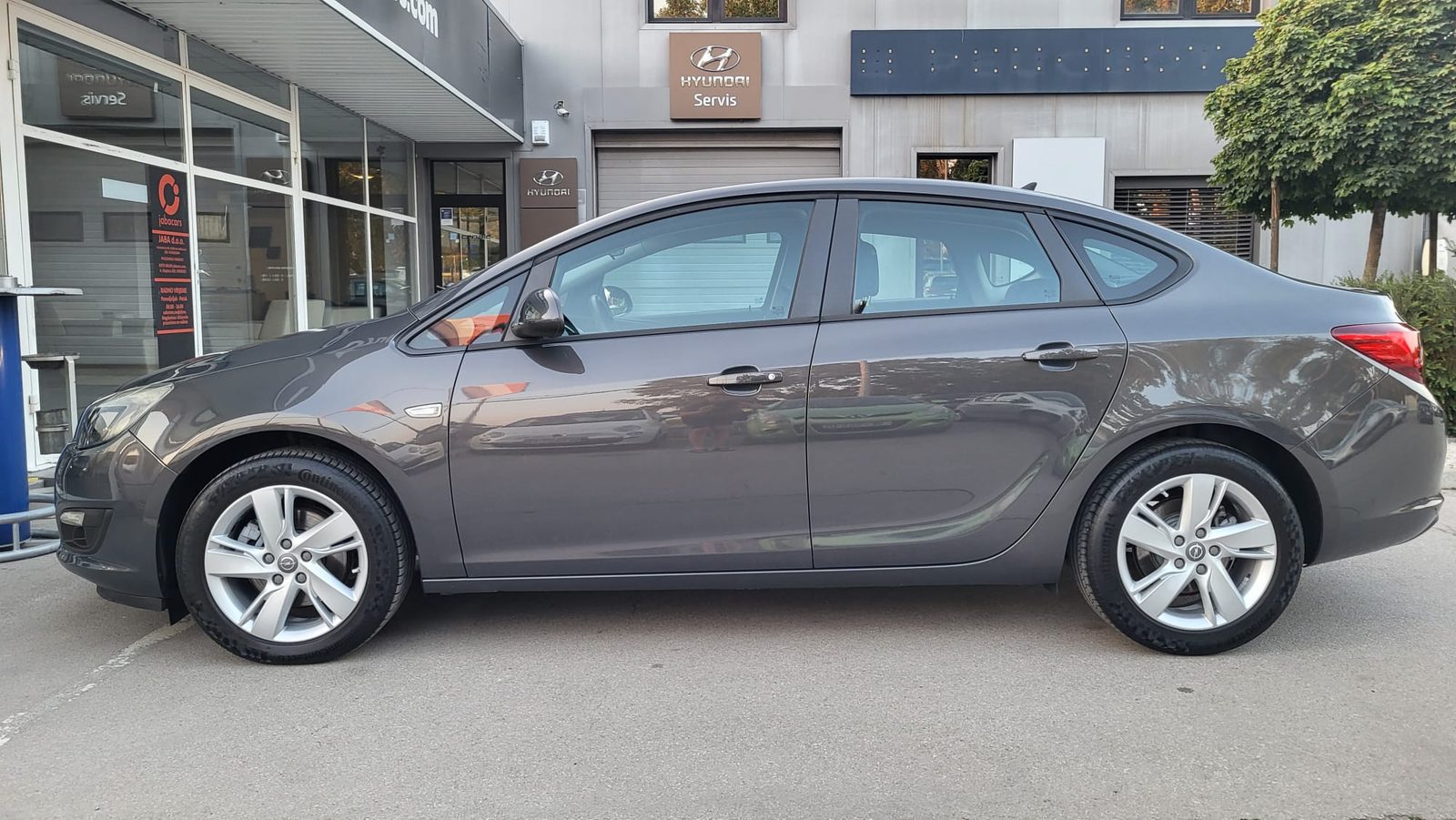 2015 Opel Astra — fotografija 5
