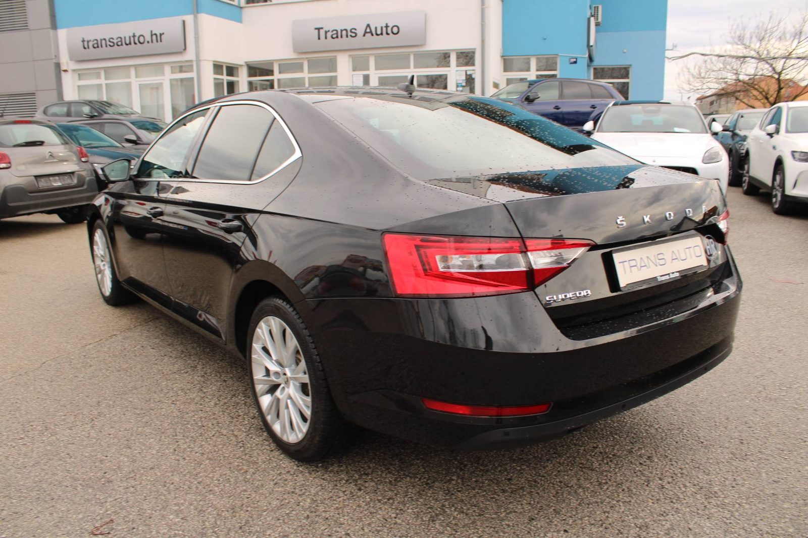 2023 Škoda Superb — fotografija 7