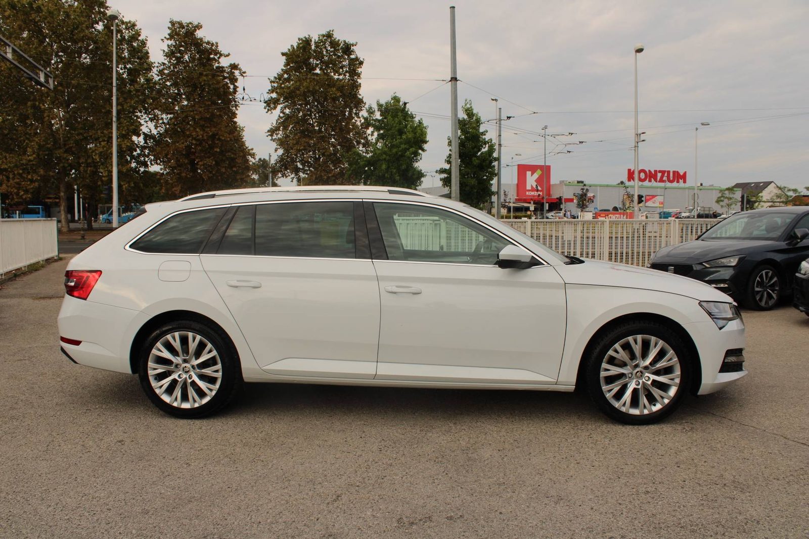 2023 Škoda Superb Combi — fotografija 4