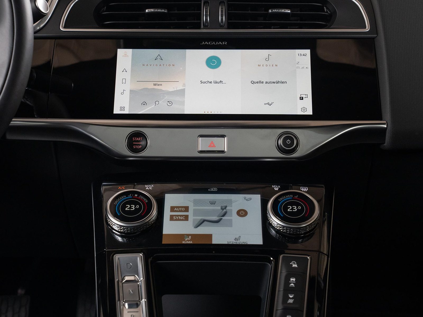 2023 Jaguar I-Pace — fotografija 18