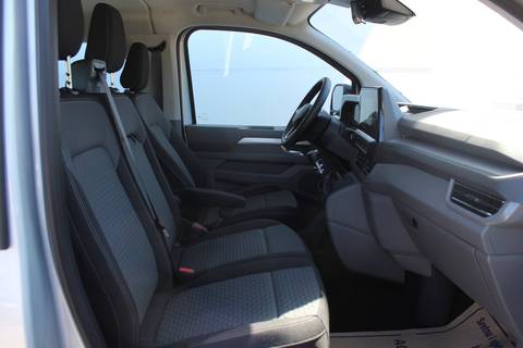 2026 Volkswagen Caravelle — sličica 11