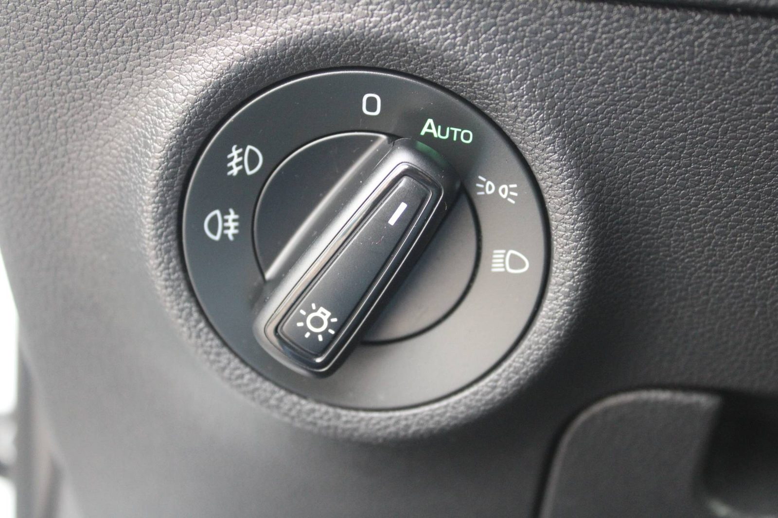 2021 Škoda Karoq — fotografija 15
